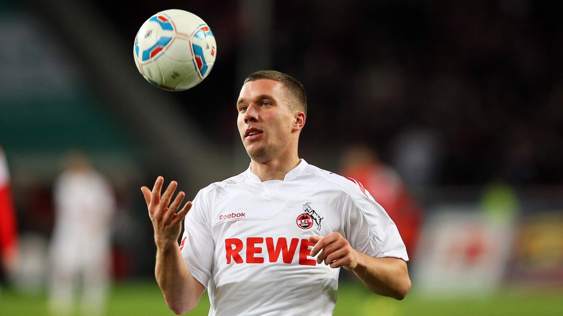 多国运动员参加国际比赛交流